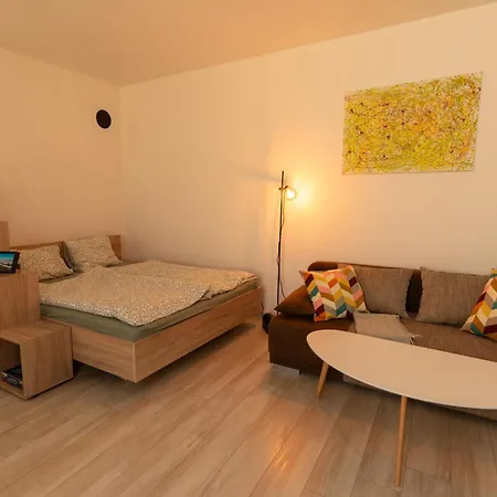 Paradajs Center - 24h Self Check-in & Free Private Parking