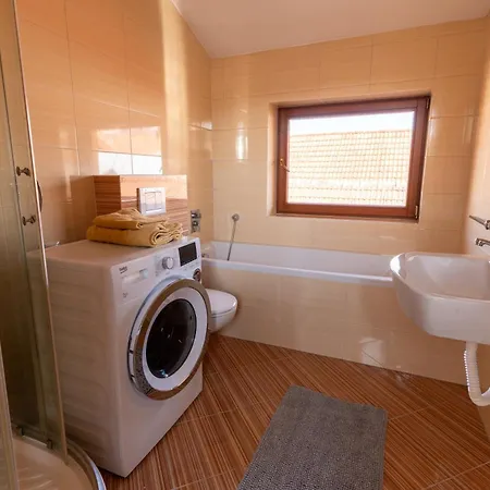 Paradajs Center - 24h Self Check-in & Free Private Parking Apartment Spisska Nova Ves