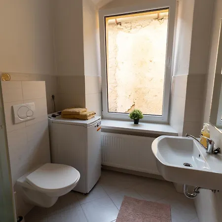 Paradajs Center - 24h Self Check-in & Free Private Parking Apartment *