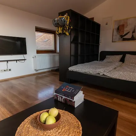 Paradajs Center - 24h Self Check-in & Free Private Parking