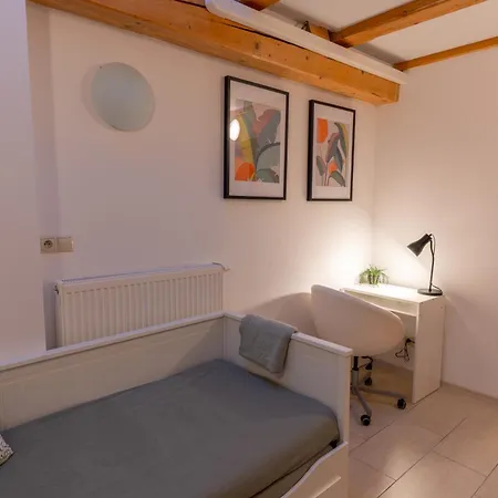 Paradajs Center - 24h Self Check-in & Free Private Parking Apartment *